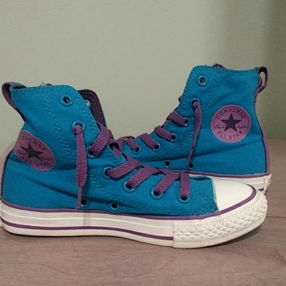 SOLD - Converse High Tops - Picture 4 of 7
